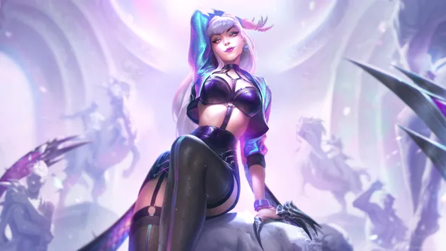 Evelynn seated beneath a violet-white K/DA stage halo